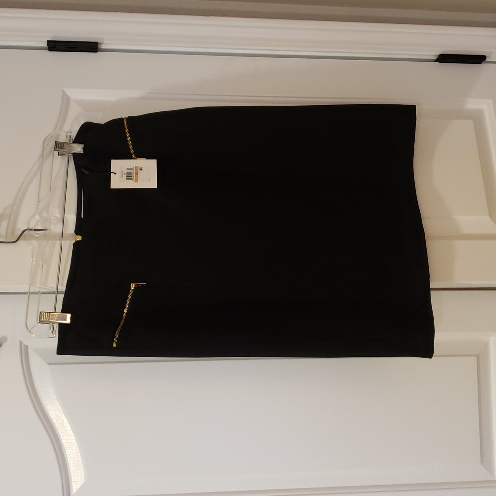 NWT Calvin Klein size 12 black skirt gold zipper detail 24 length